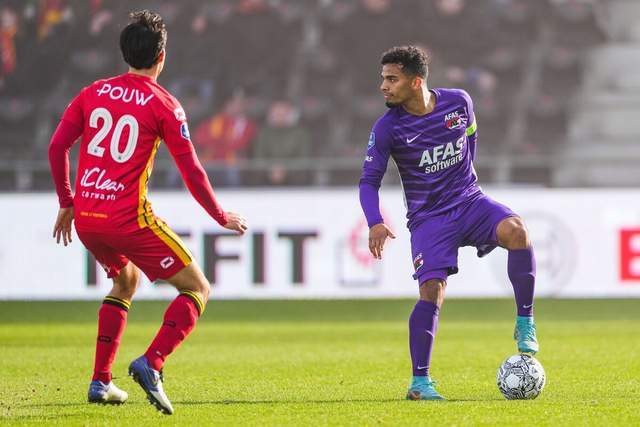 中国首场FIS室内滑雪赛事在深圳·前海冰雪世界启幕